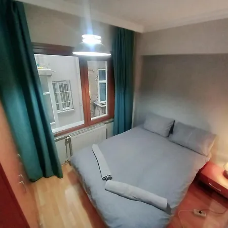 Lovely 1+1 Flat In An Amazing Area In Beyoglu! *